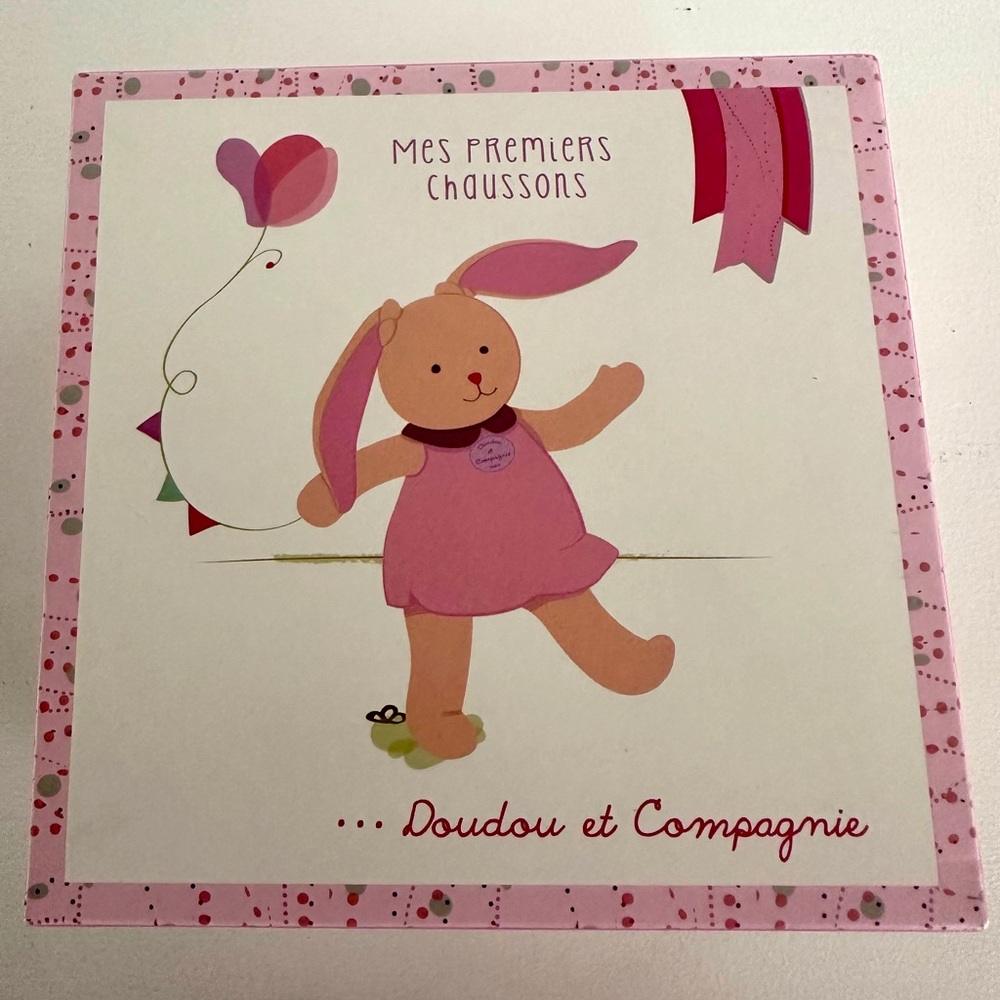 Doudou et Campagnie Bunny Baby Rattle Booties Slippers Rattle 0-6 months